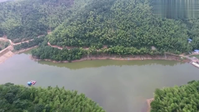 钩尖江湖第三季04花絮 崔哥与好友剑锋能否报仇成功?