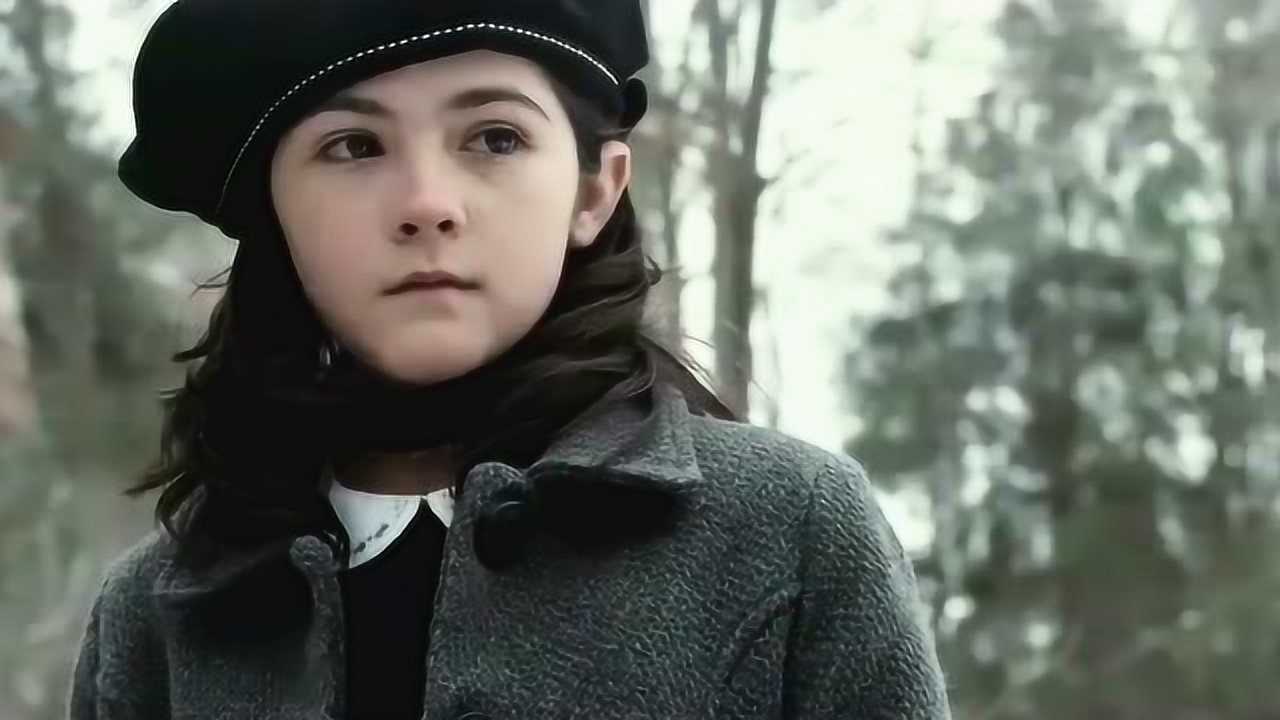 孤儿怨小男孩打伤了鸽子养女竟直接狠下毒手当众砸死了它