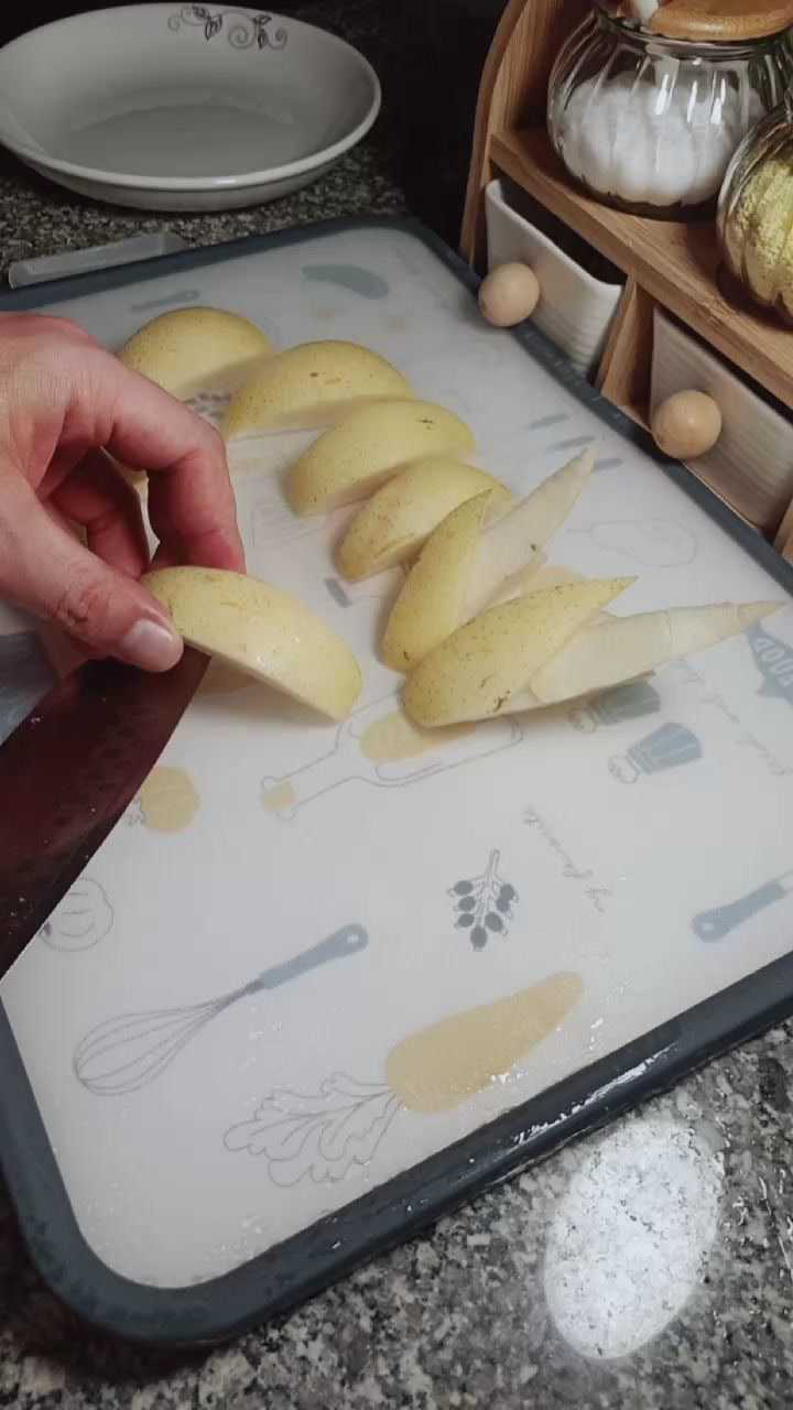 皇冠梨造型切法.