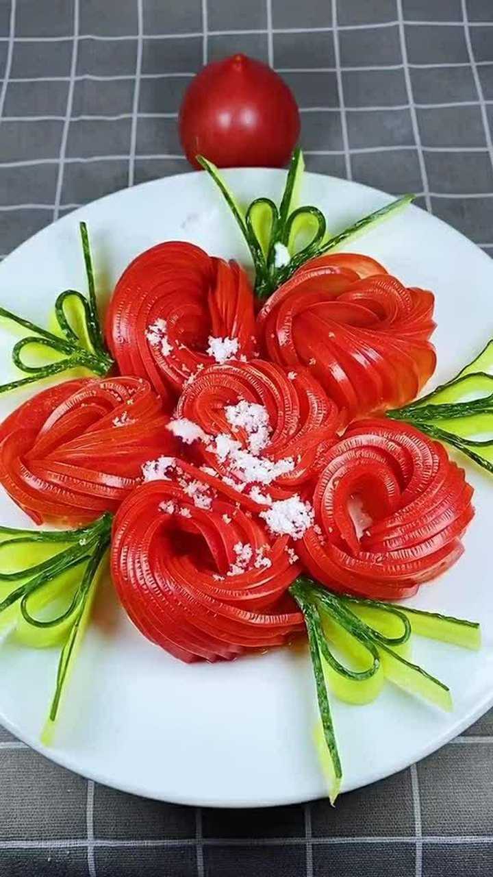 凉拌西红柿还可以这样做,造型好看,堪比大厨的手法