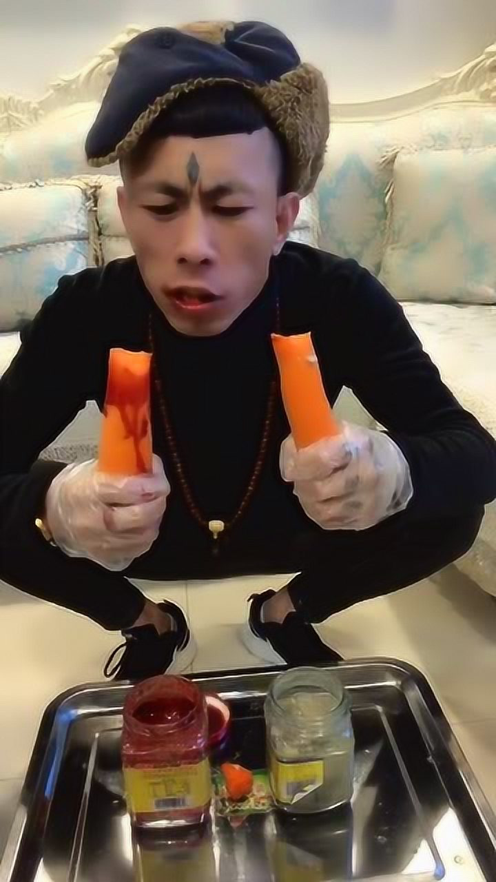 老八也有坚持不住的时候啊啃个胡萝卜都哭了真的太娘们了吧