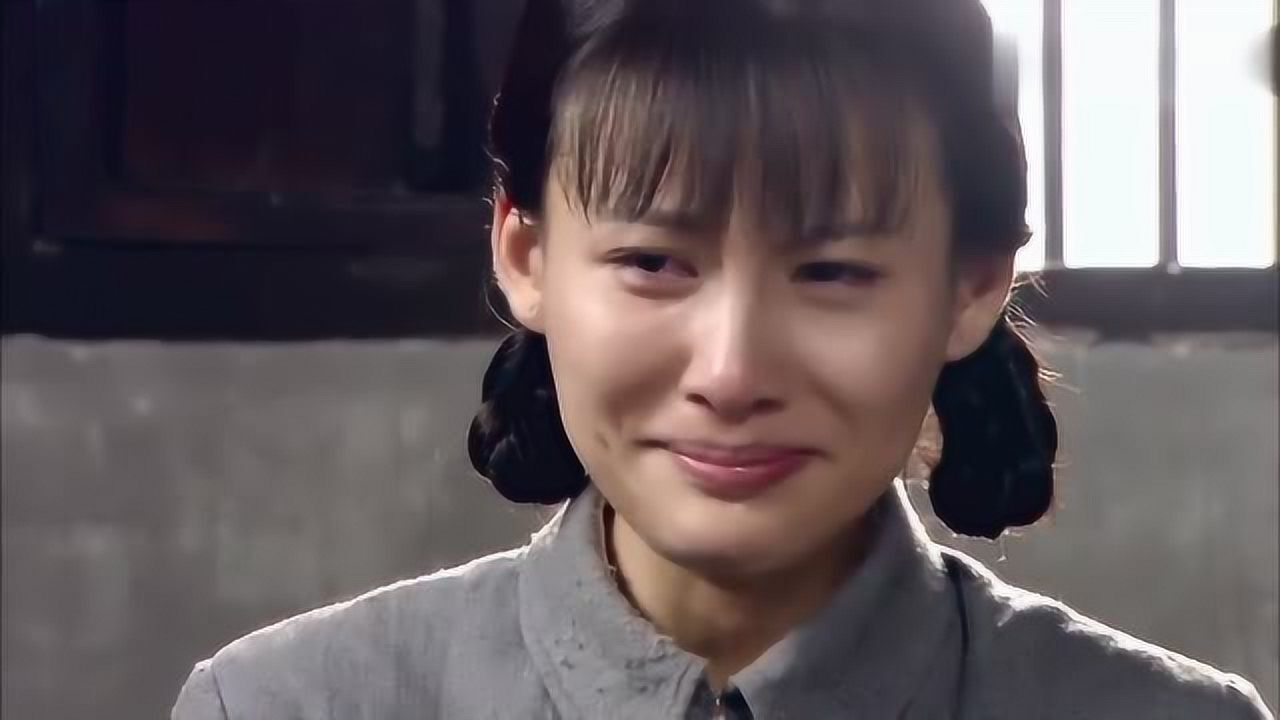 神枪张响真的牺牲了杏花丫头痛哭流涕,团长看了很是心疼