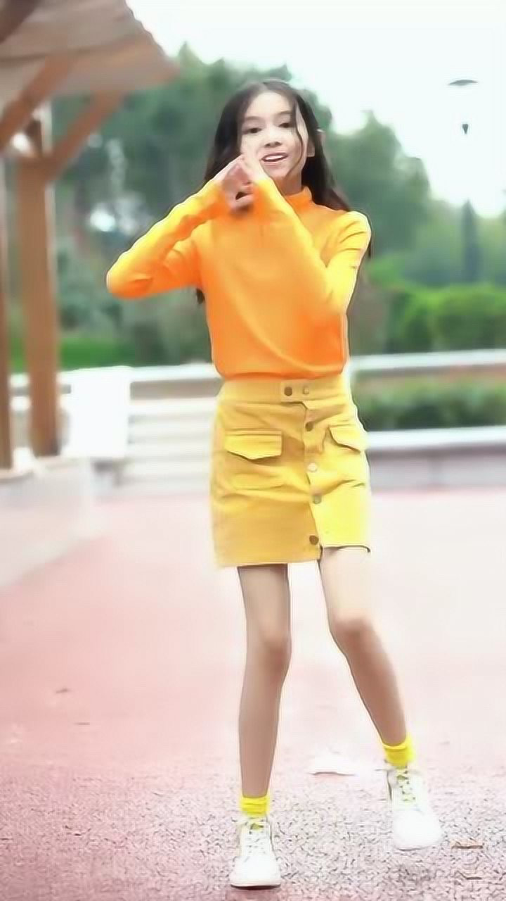 童模宋小睿跳大田后生仔网友恕我直言你还是去走秀吧