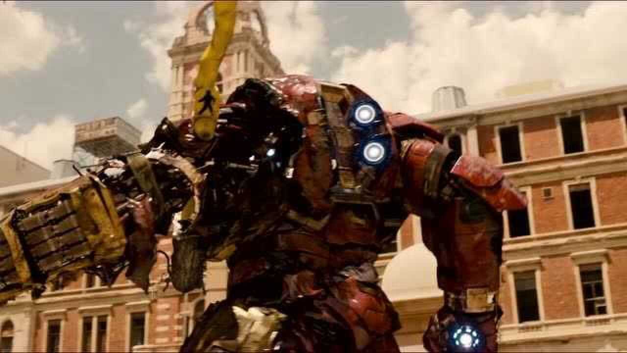 复仇者联盟2钢铁侠反浩克装甲暴揍绿巨人