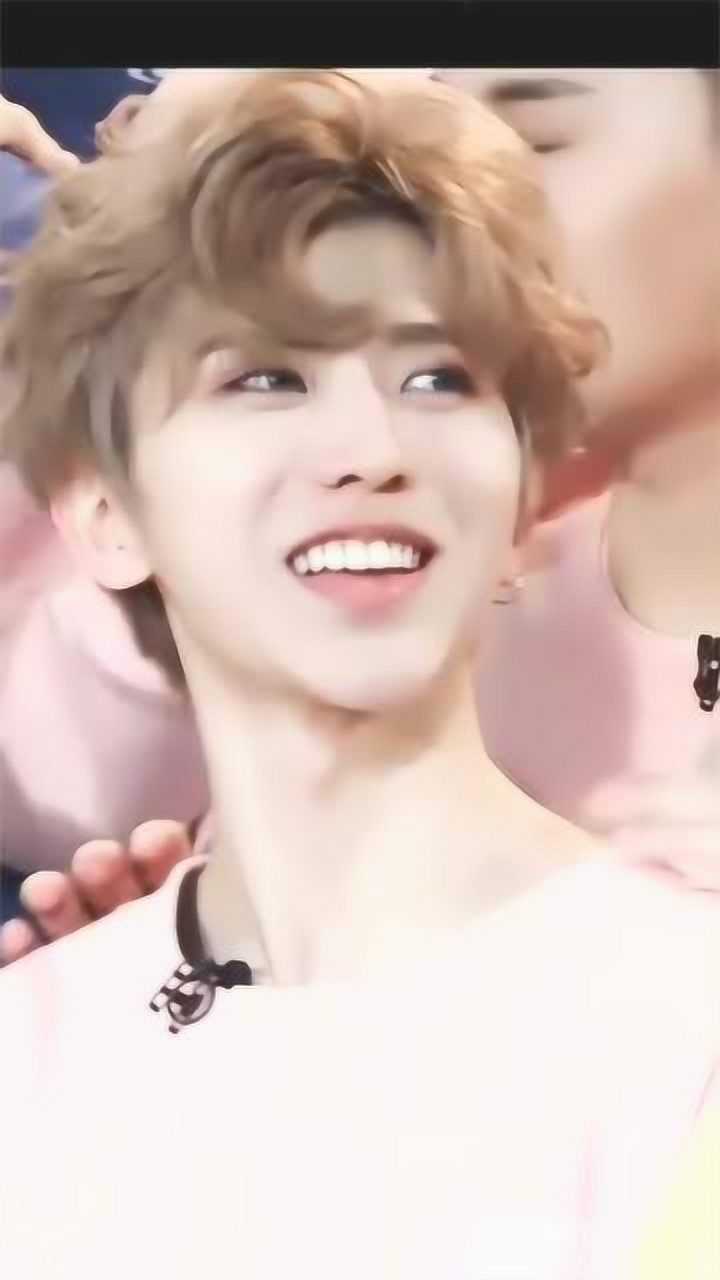 蔡徐坤的笑容太美啦春风十里不如你