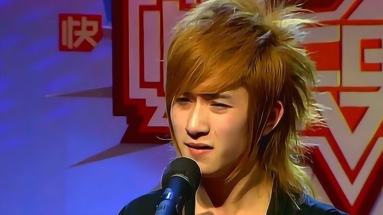 至上励合的刘洲成这一头黄发真抢眼满满非主流味道