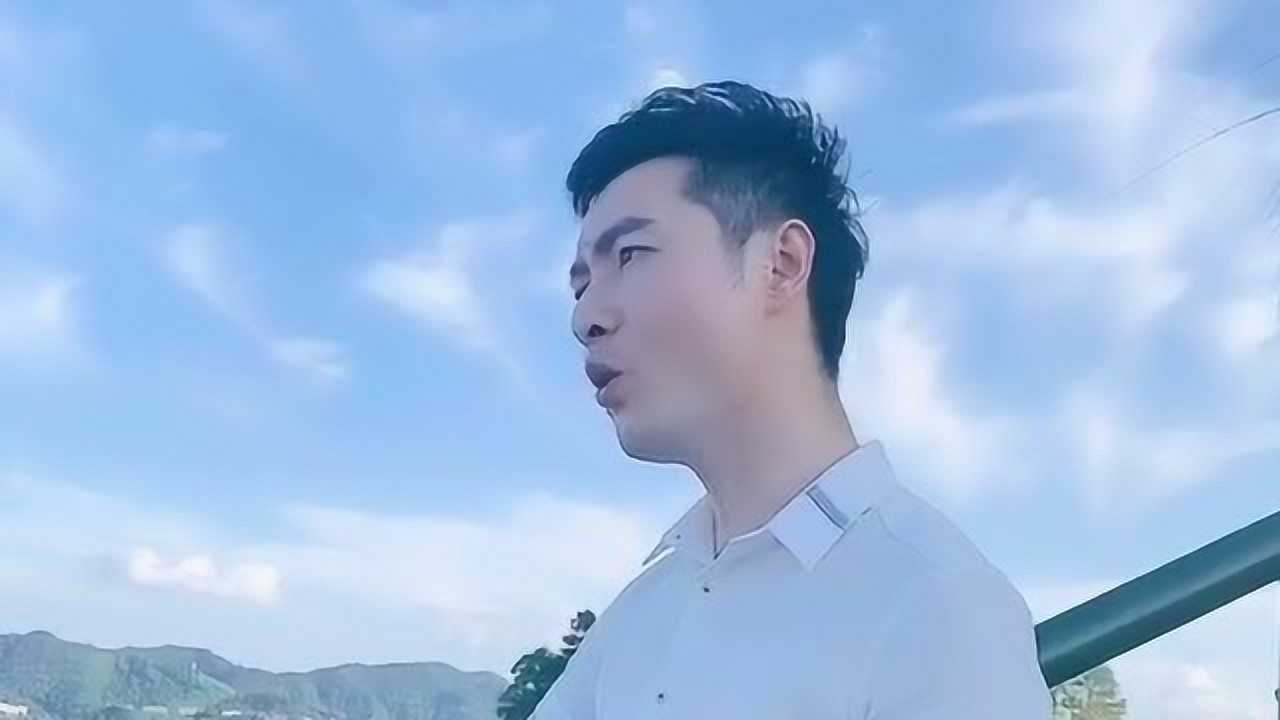 架子鼓大师应学明,只看侧脸就像黄晓明一样,天生一张明星的脸!