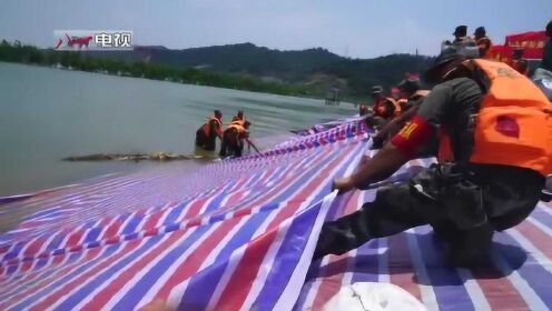 九江湖口：两面旗帜 两代“乘风破浪”的护堤人