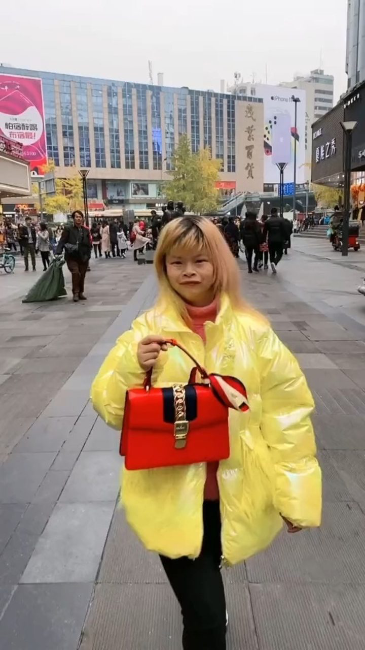 霸道总裁网红琼姐最时尚走秀征服所有人