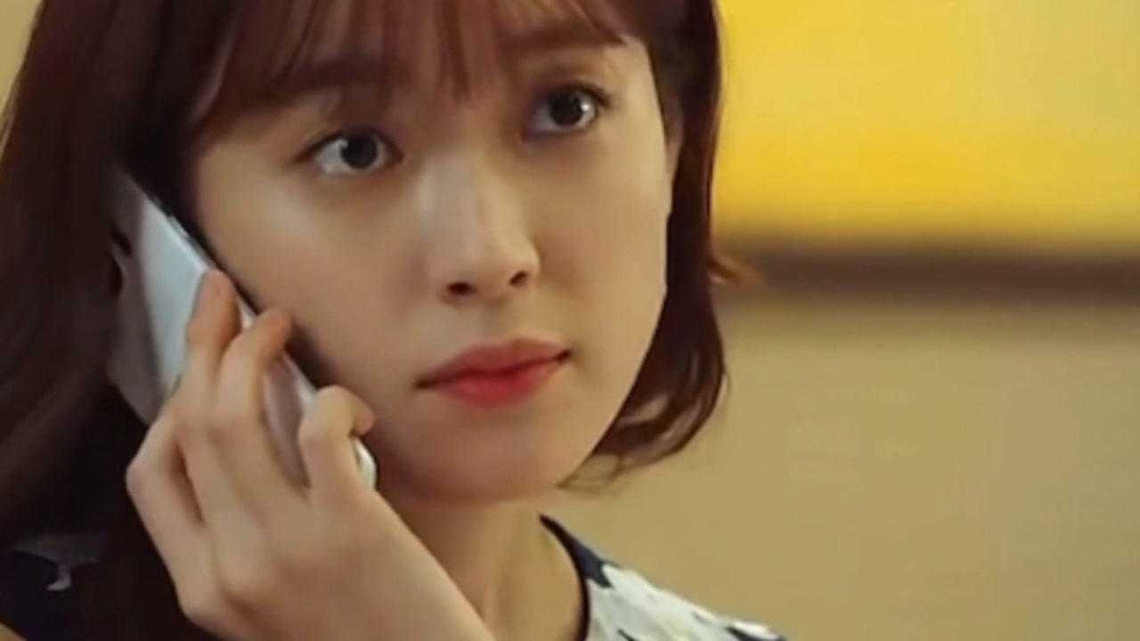 韩剧互相暧昧的男女打电话空气中都充满荷尔蒙的味道