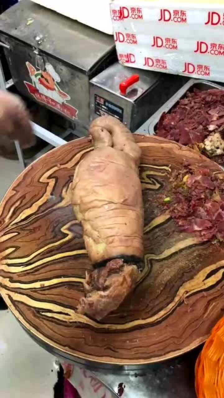 这才是真正的驴碗口看到这一幕我承认我忍不住了