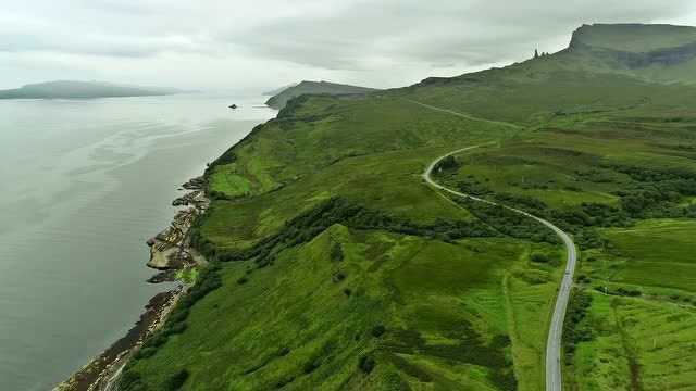 美丽的苏格兰《高地天空之岛》空中无人驾驶飞机拍摄