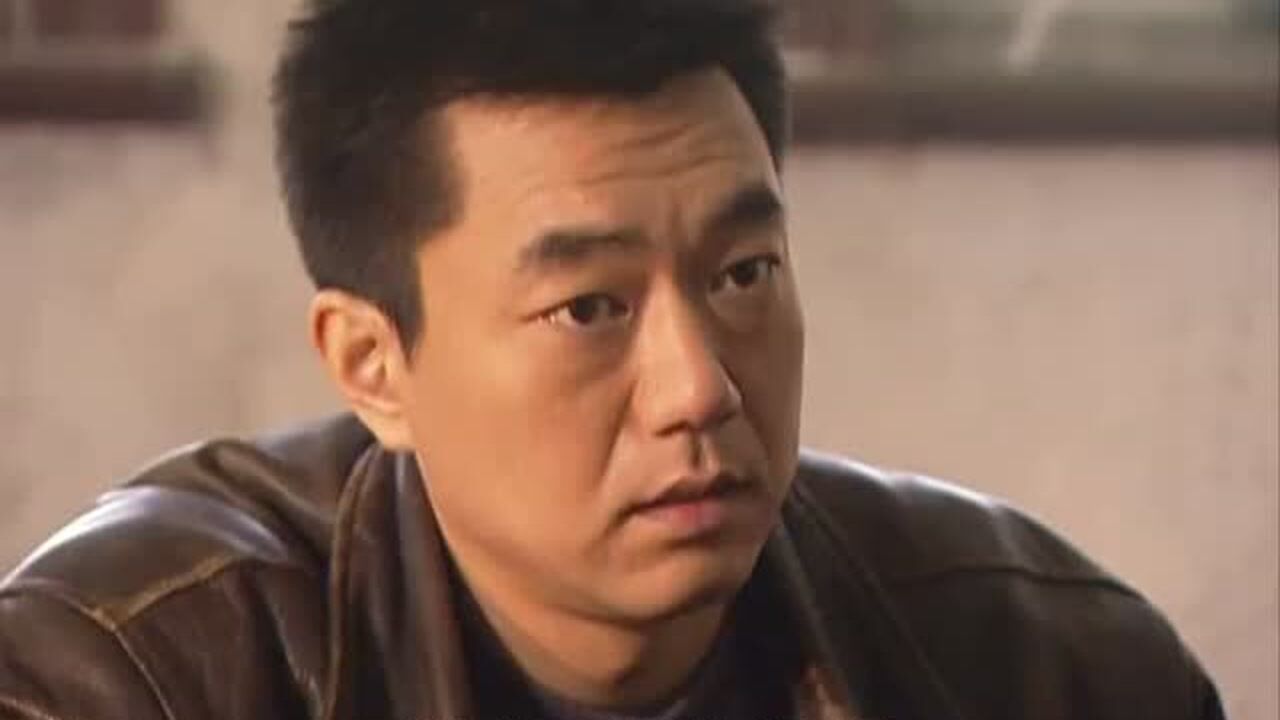 黑洞:张峰在看守所接受审问,现在的模样太惨了_高清1080P在线观看平台_腾讯视频