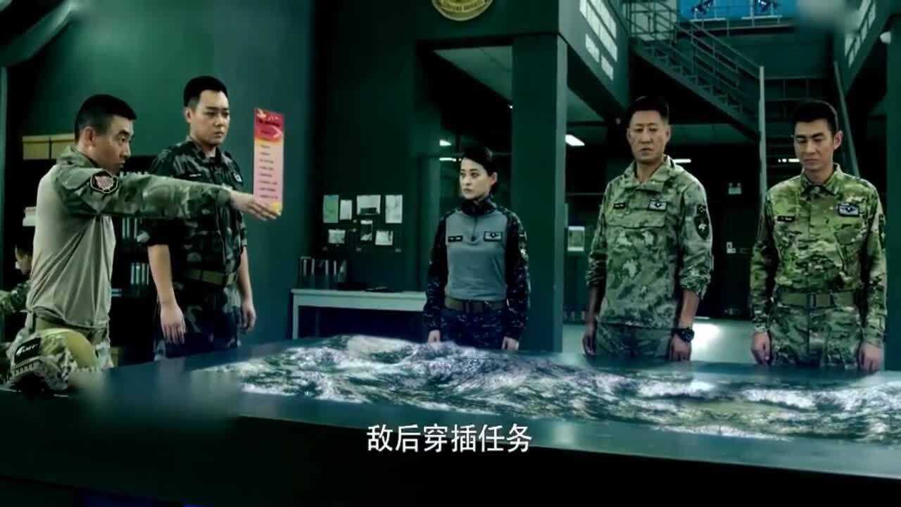 2020年9月26日发布01:27蓝军出击:山豹旅开始魔鬼式训练新兵,霍得一路