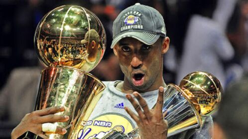 夺冠时刻科比高高跃起庆祝第4冠击碎了全世界的质疑