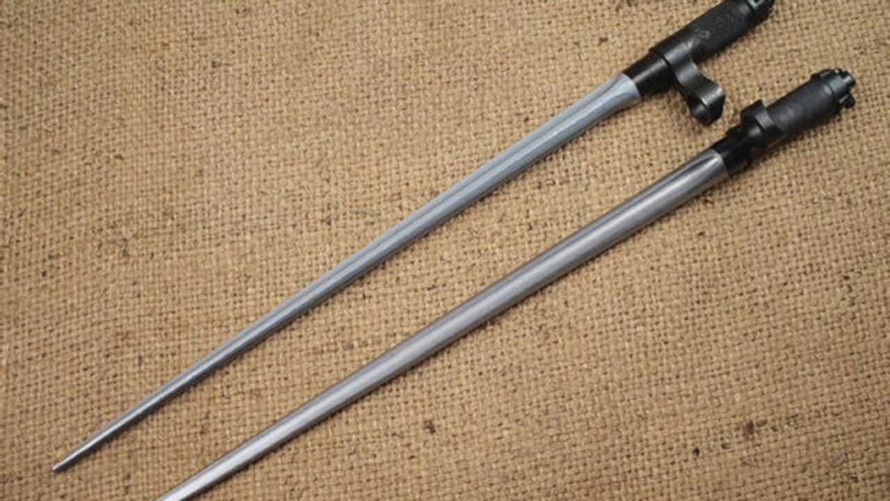 青出于蓝而胜于蓝来看我国56式三棱刺刀