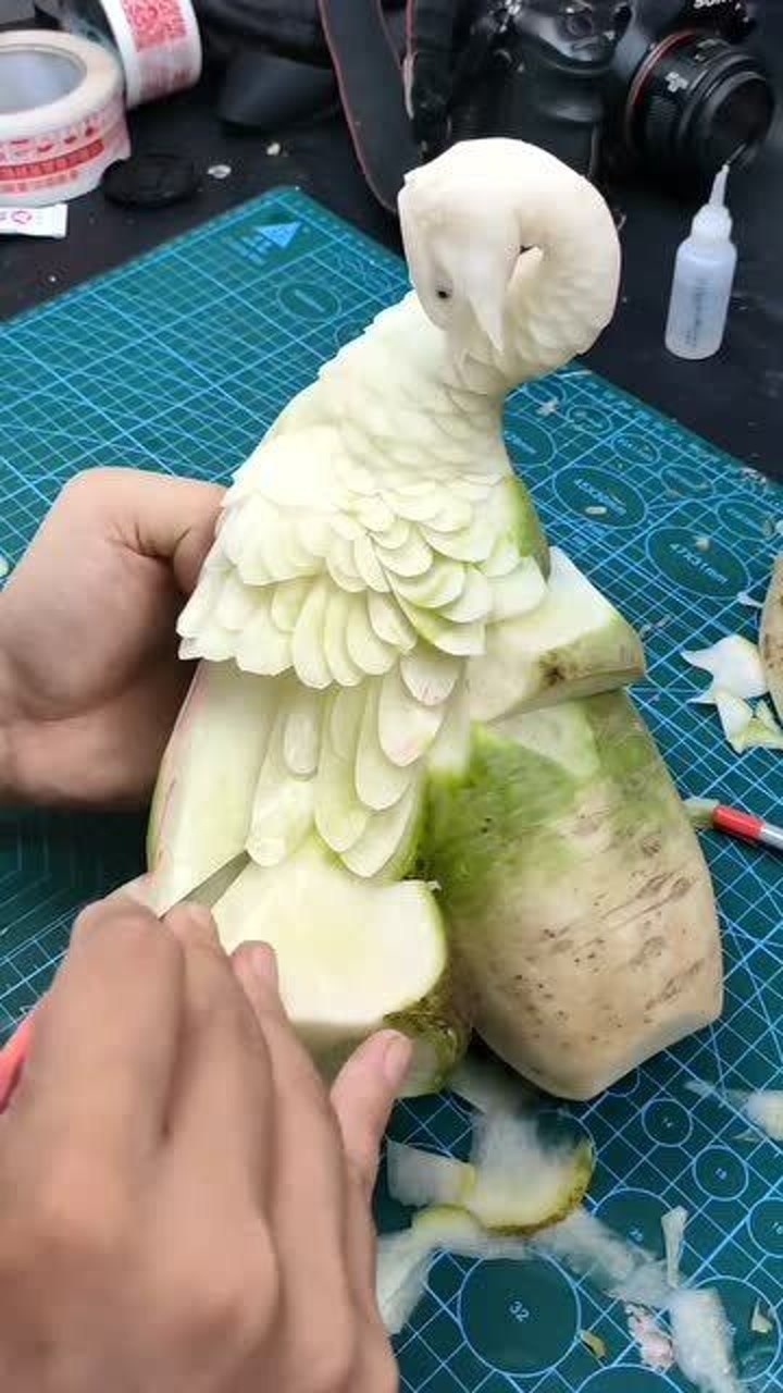 雕刻大师一亮出绝活萝卜我都吃不起了