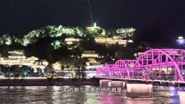 实拍甘肃兰州黄河中山桥夜景,晚上灯火阑珊,人气爆棚,大西北最美的夜景