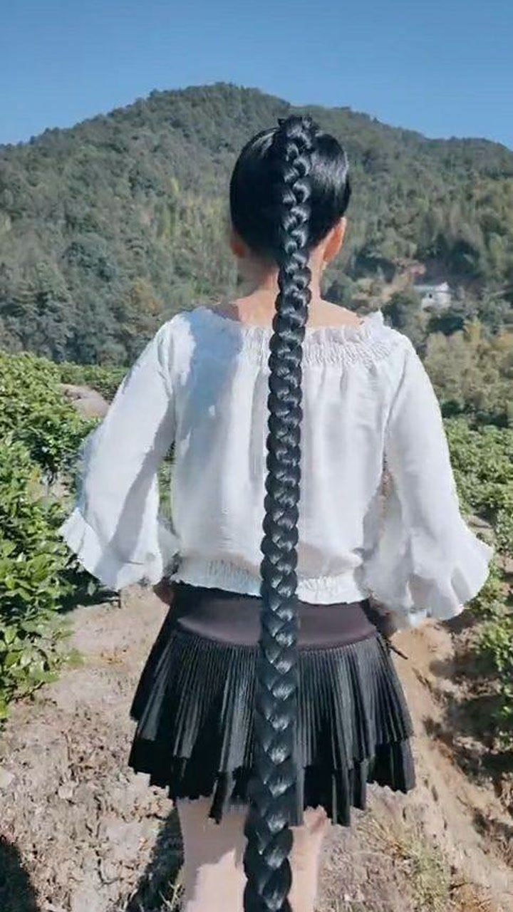 两米长的大辫子,乌黑亮丽
