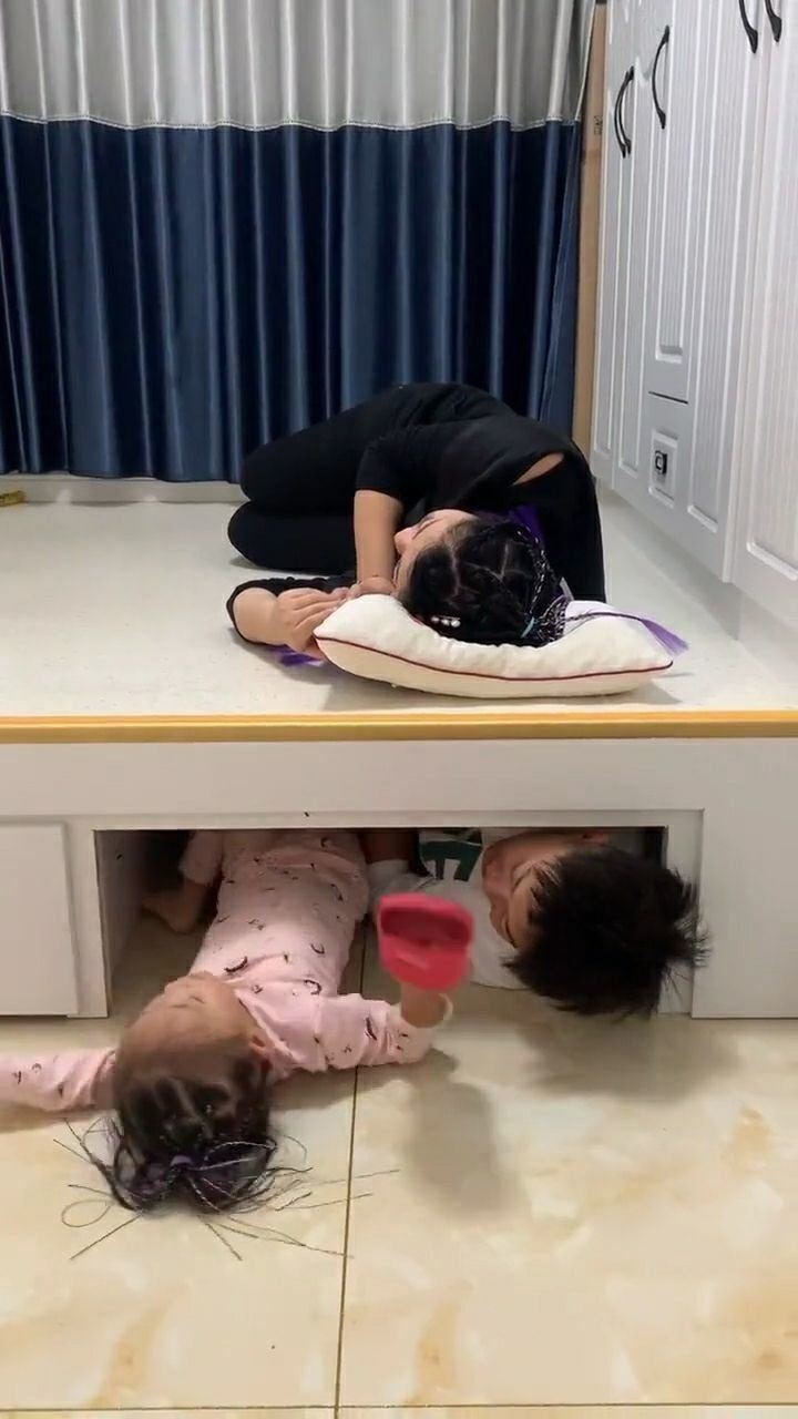 小萝莉发了一个#短视频，你尽管点开，不好看算我输！_高清