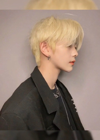 这款亚麻白金色 超级显白.