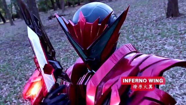 西装暴徒不死鸟20版本的迅王者归来匕首砍出了四十米大刀的气势