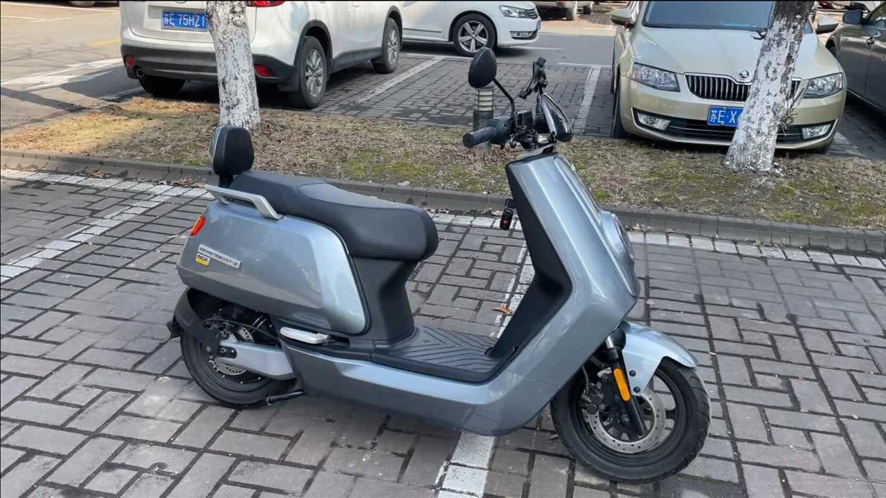 才买了三个月的小牛nqi忍痛转手!轻型电摩以后都不能上路了!