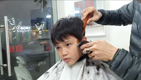 渐变小寸头很不错,真帅气0:04:11简 介:给男孩子剪头发,用这样的方法