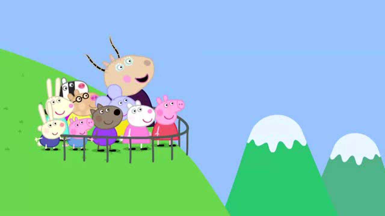 小猪佩奇:站在山谷上面喊,可以听到回声,非常神奇呢!