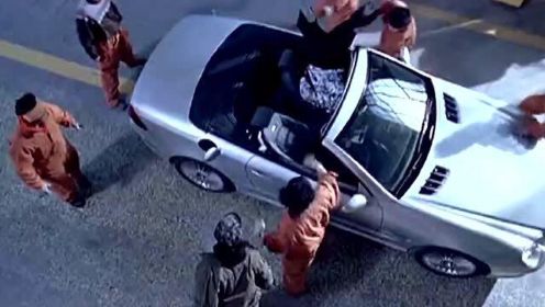 精舞门3：陈小春坐在别人的车上得罪了车主，这下麻烦了