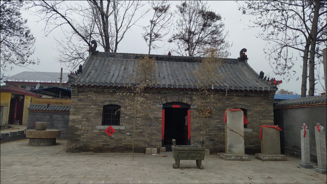 山东农村1座小庙,供奉玉皇大帝,迄今160多年了
