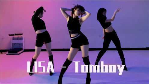 漂亮小姐姐难得性感一次 LISA《Tomboy》