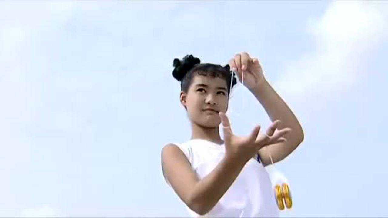 火力少年王王晓花的实力确实够强周艳艳没两下就被打败了