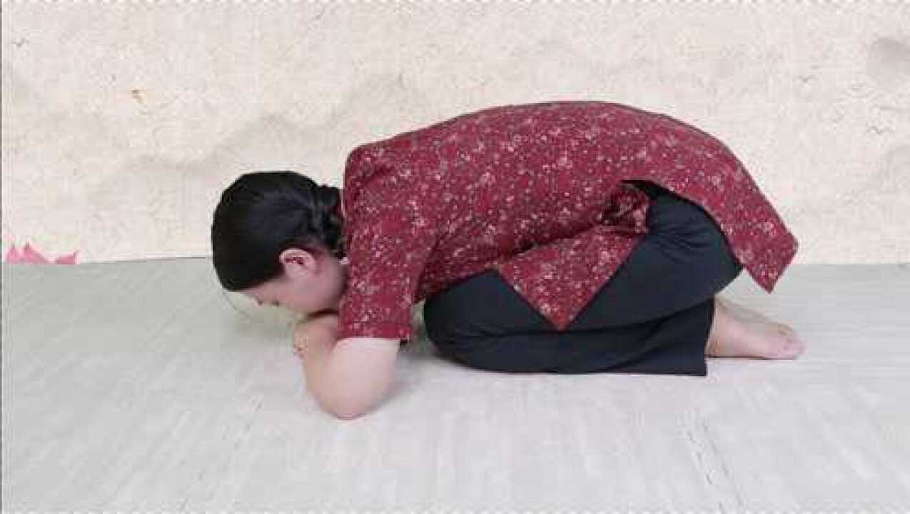 道家长寿功"叩首法",增强脑供血,拉伸脊椎腰椎,延缓骨骼衰老