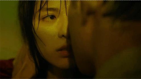 八月未央：钟楚曦和罗晋在雨中激吻这幕，忍不住回放5遍，太上头