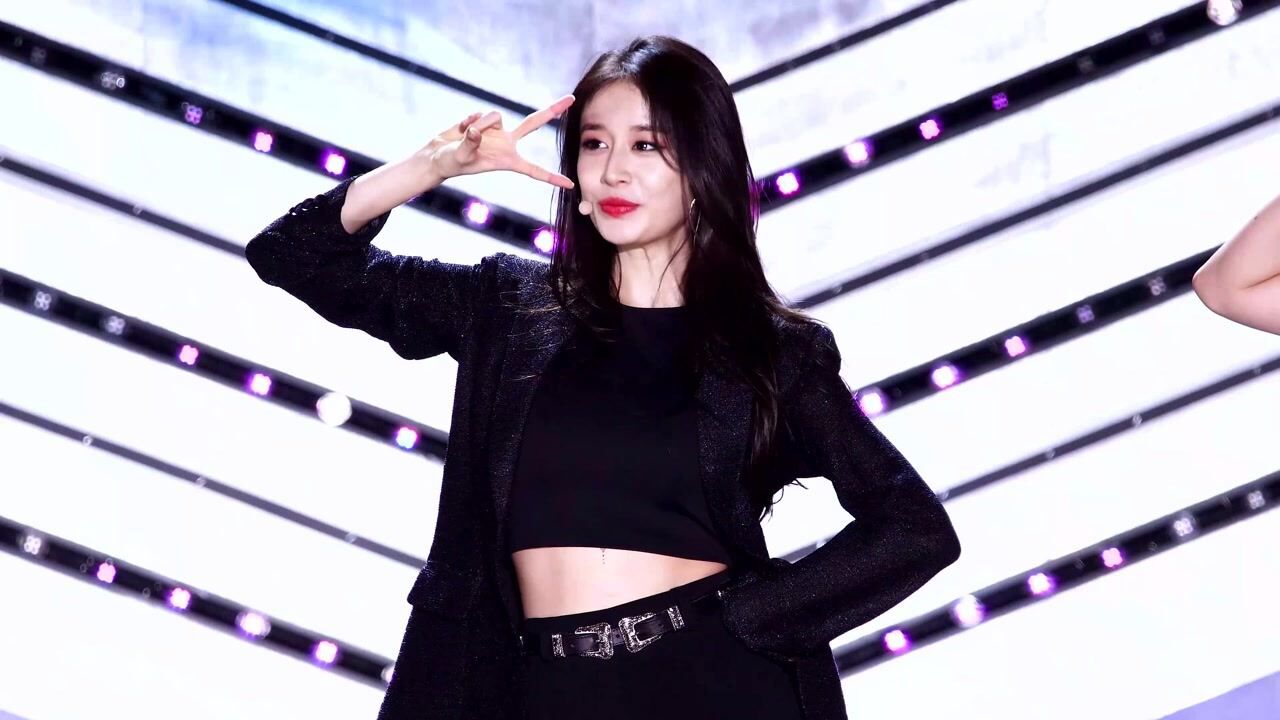 性感的身材,热舞现场,韩国女星朴智妍!