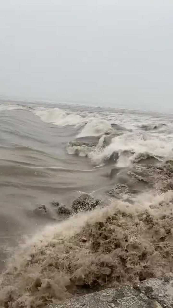 大浪淘沙风景图图片