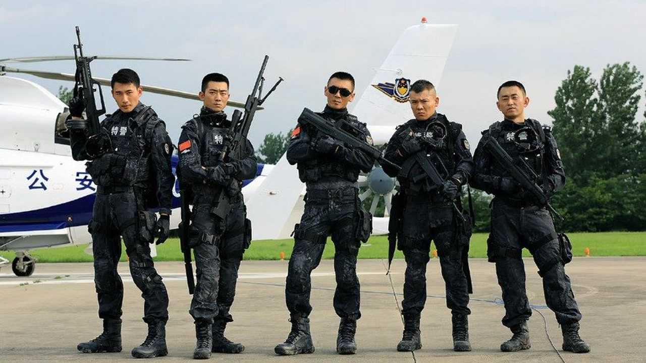 《特警力量》:救了铁蛋,光头强跑不掉了._腾讯视频