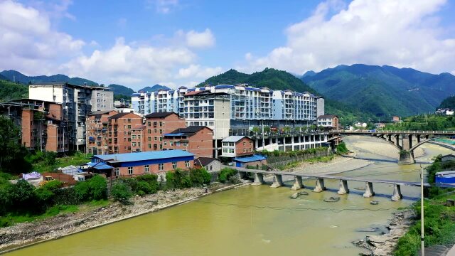 和美万源——青花镇