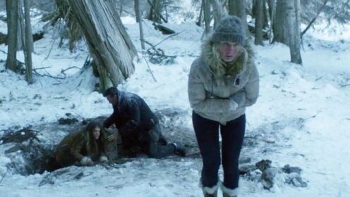 4人前往冰天雪地，寻找埋在地下的一箱金币，找到了却带不出去！