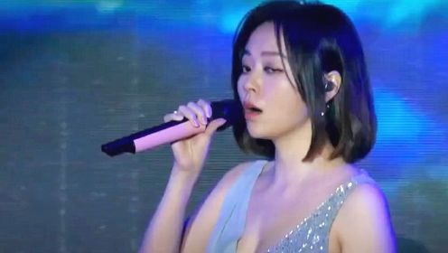华为花8000万买下这首歌，只为让她唱成中文，前奏一响惊艳无比！