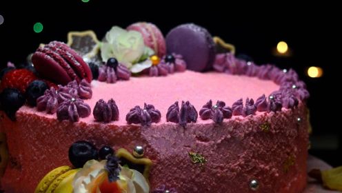 粉色佳人蛋糕：没有贵重的礼物没有浪漫的诗句，只有甜甜的祝福