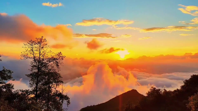麻栗坡茨竹坝夏日云海!欢迎您来打卡
