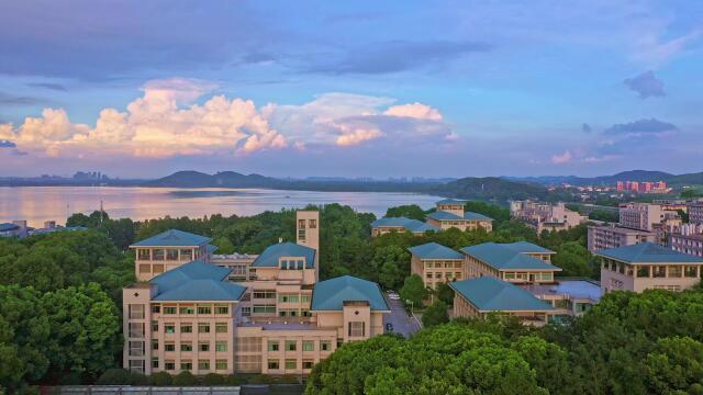 武漢大學盛夏校園風光