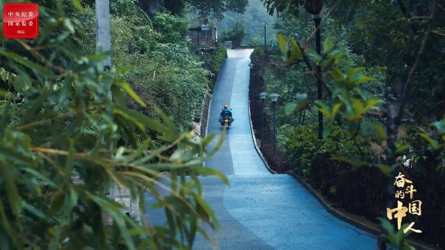 奋斗的中国人丨奔跑在乡村路上的邮递员:36年邮路50多万公里