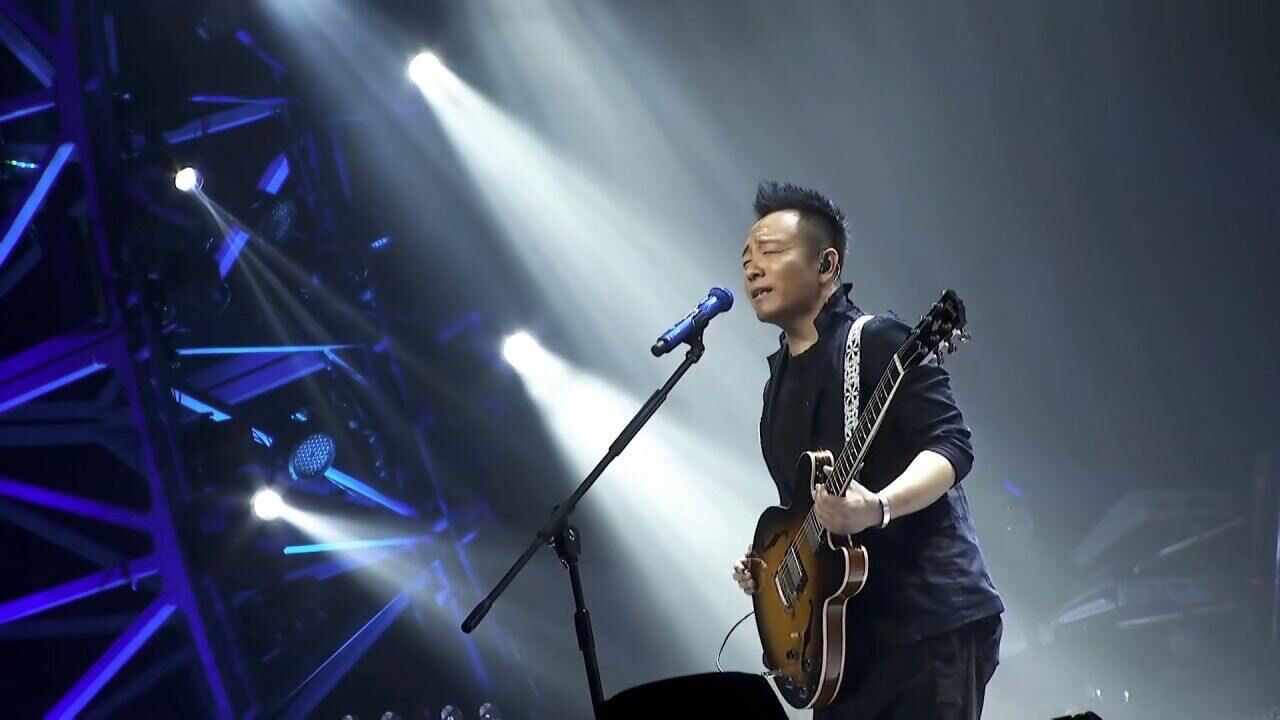 【许巍】“此时此刻”演唱会_许巍《在别处》，2015“此时此刻”演唱会北京收官_高清1080P在线观看平台_腾讯视频