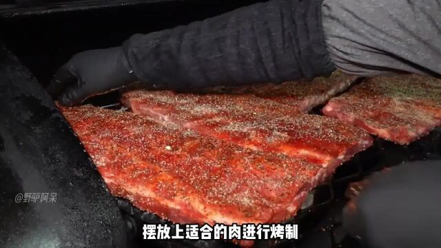 韩国小山坡上的美食,定价89000韩元的德州烤肉,每个月销售2个亿