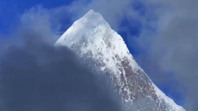 中国最美山峰—南迦巴瓦露真容,美醉了,镜头拍下了这一幕