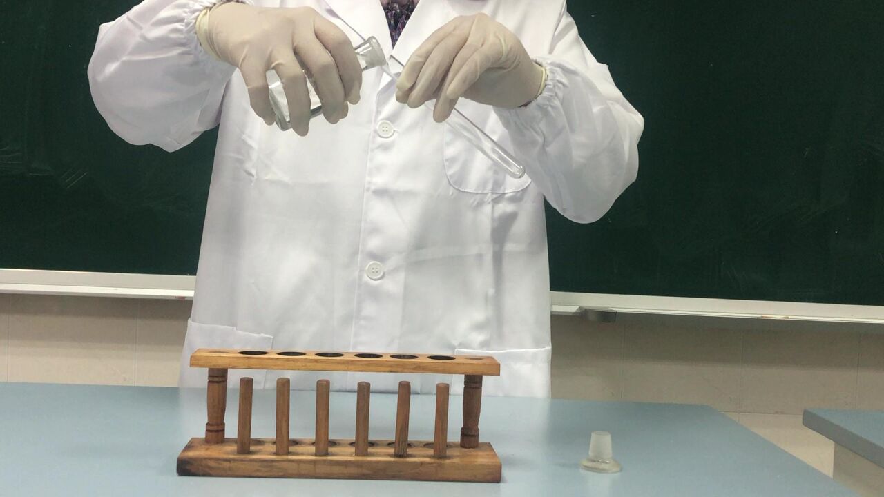 初三实验操作考6.0.1.2（三）倾倒法取用液体_高清1080P在线观看平台_腾讯视频