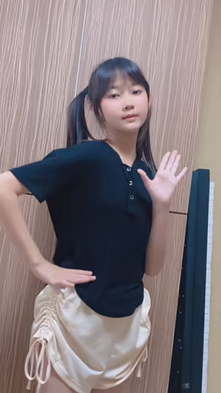 美女摇 #普通女 #小学生 #女性独舞